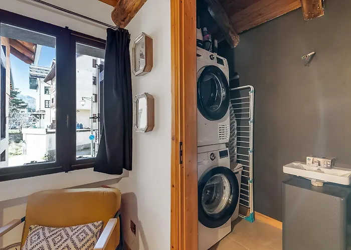 La 1800 In Out Apartment